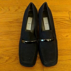 Navy chunky heel square toe dress shoes